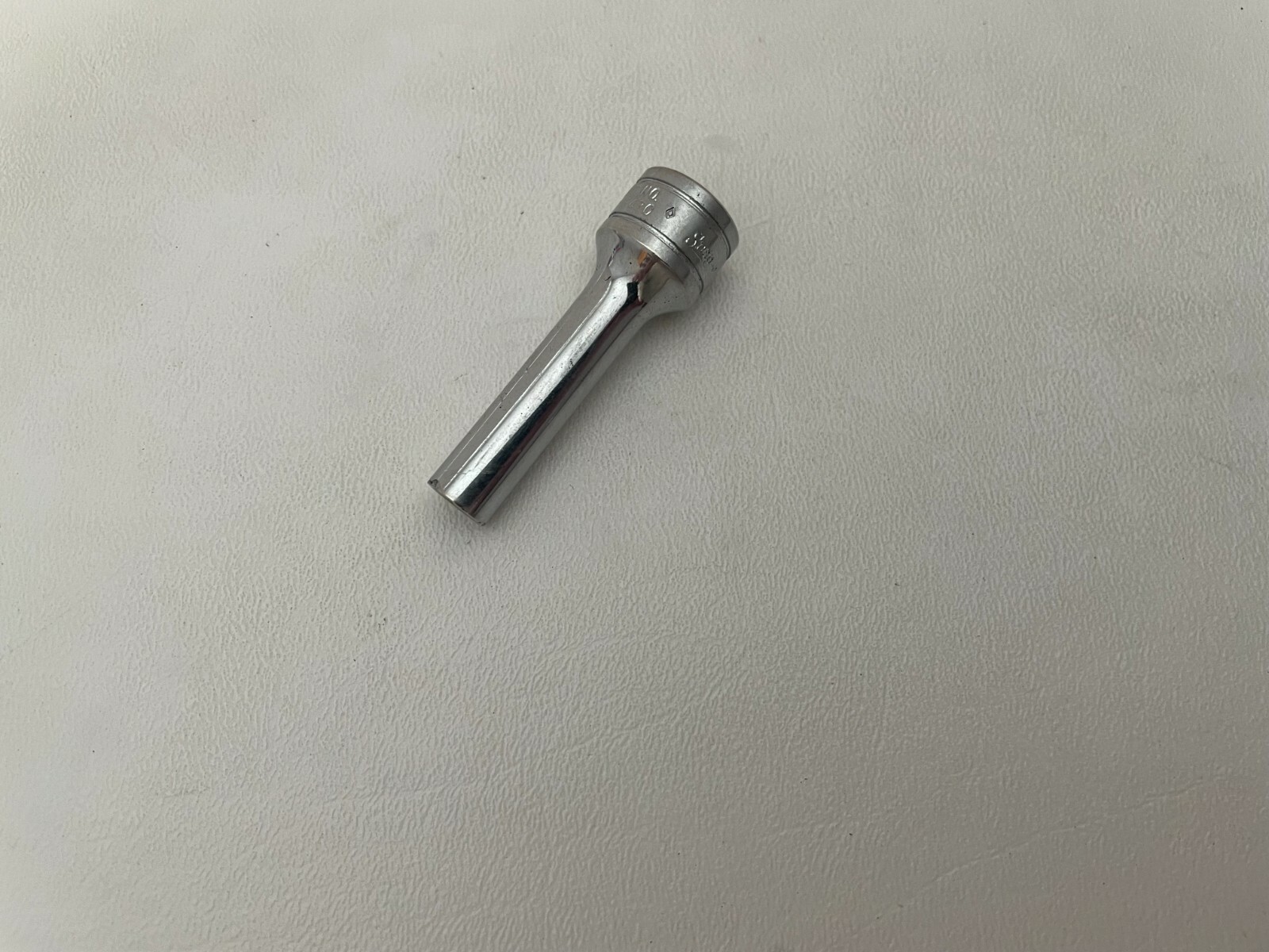 Snap-On Tools USA 3/8″ Drive 6 Point 1/4″ SAE Deep Chrome Socket SFS081