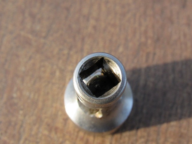 SNAP ON 9/16″ TMU181 1/4″ DRIVE 12 POINT SAE UNIVERSAL SWIVEL SOCKET UNDERLINE