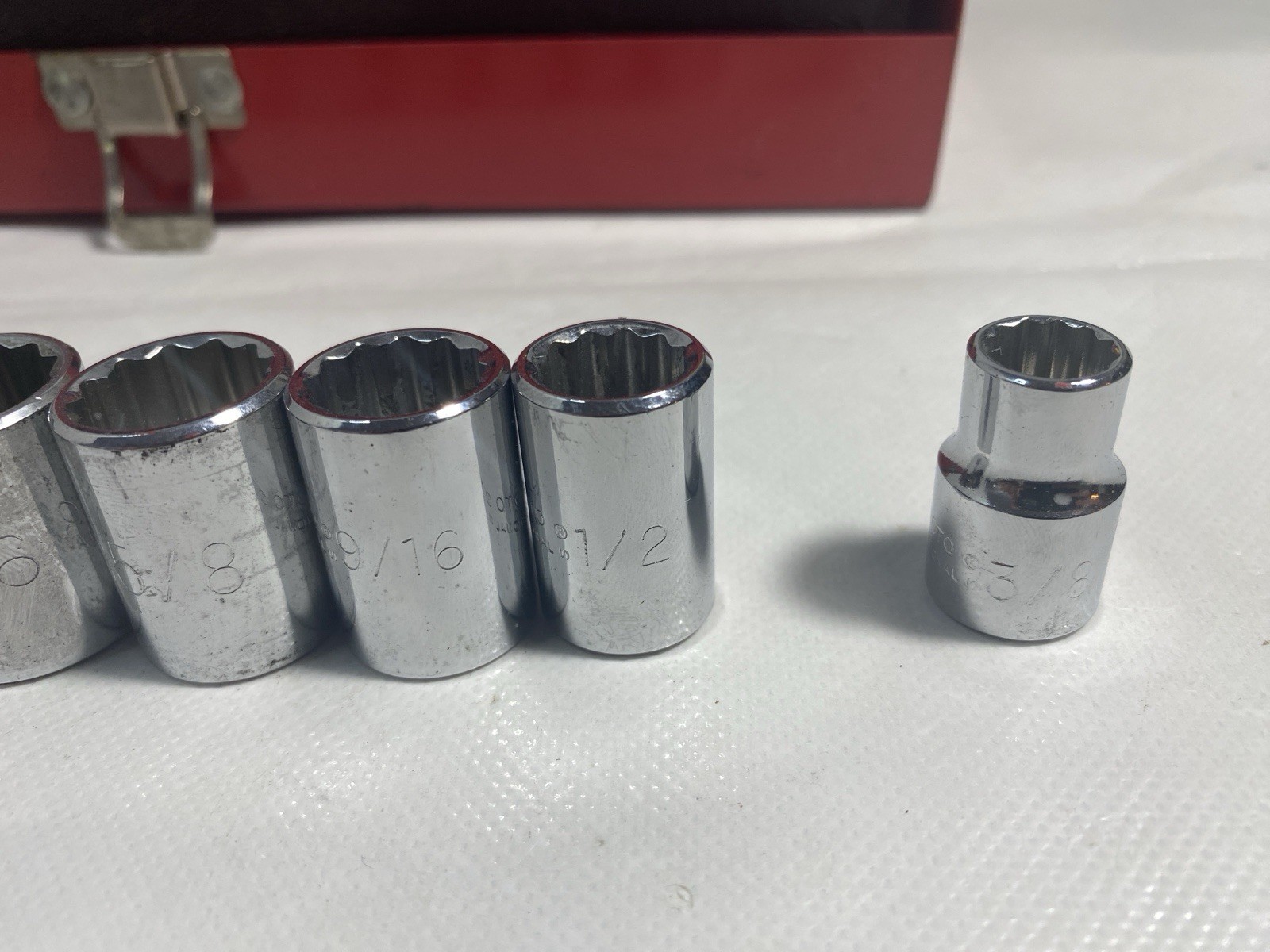 Vintage Proto Ratchet J52130 3/8 in Drive 12-Point Socket Set Missing 2 Pieces