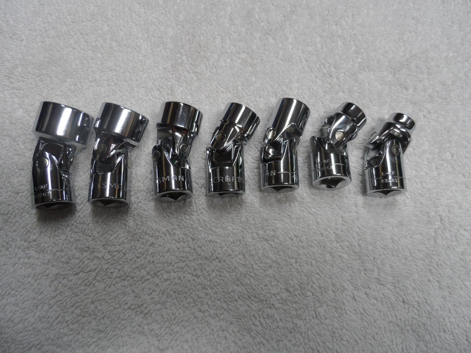 Craftsman 3/8″ Drive SAE Swivel Flex Socket Set, 6pt – 7 pcs (3/8 – 3/4)