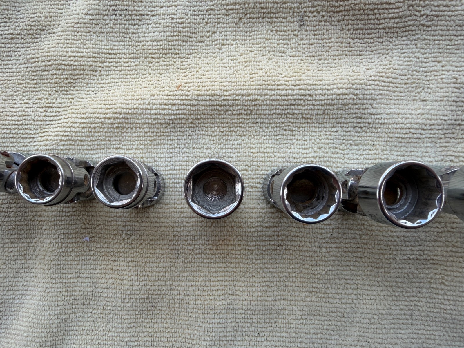 CRAFTSMAN 3/8″ DRIVE SWIVEL SOCKETS – 10 TOTAL- V & G, 7-12 POINT., 3 – 6 POINT