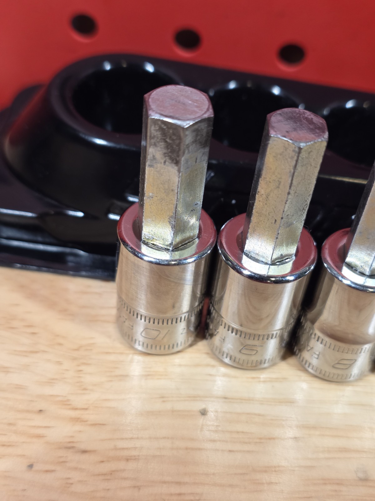 Snap-on Tools 207EFAMY 4-10mm 3/8″ Drive 7-Piece Metric Hex Socket With Holder