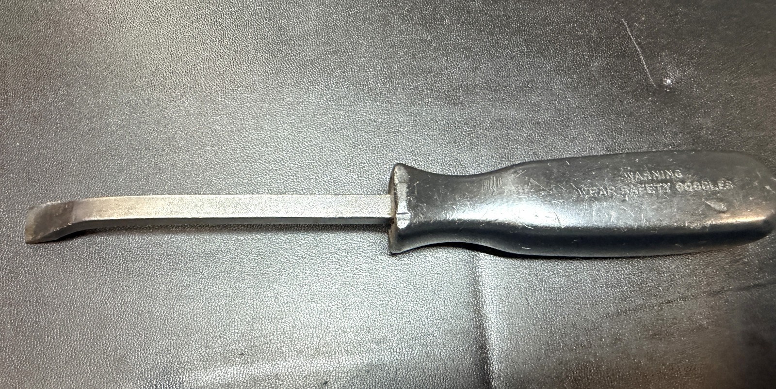 SNAP ON SPB8 Classic Black Hard Handle 8in. Pry Bar USA