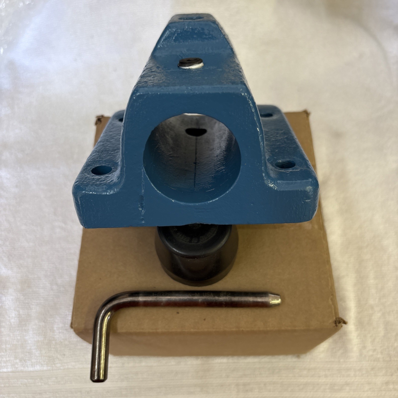 Kent Moore J 3289-22 Pin, W / Cast Aluminum Transmission Fixture Bench Mount.