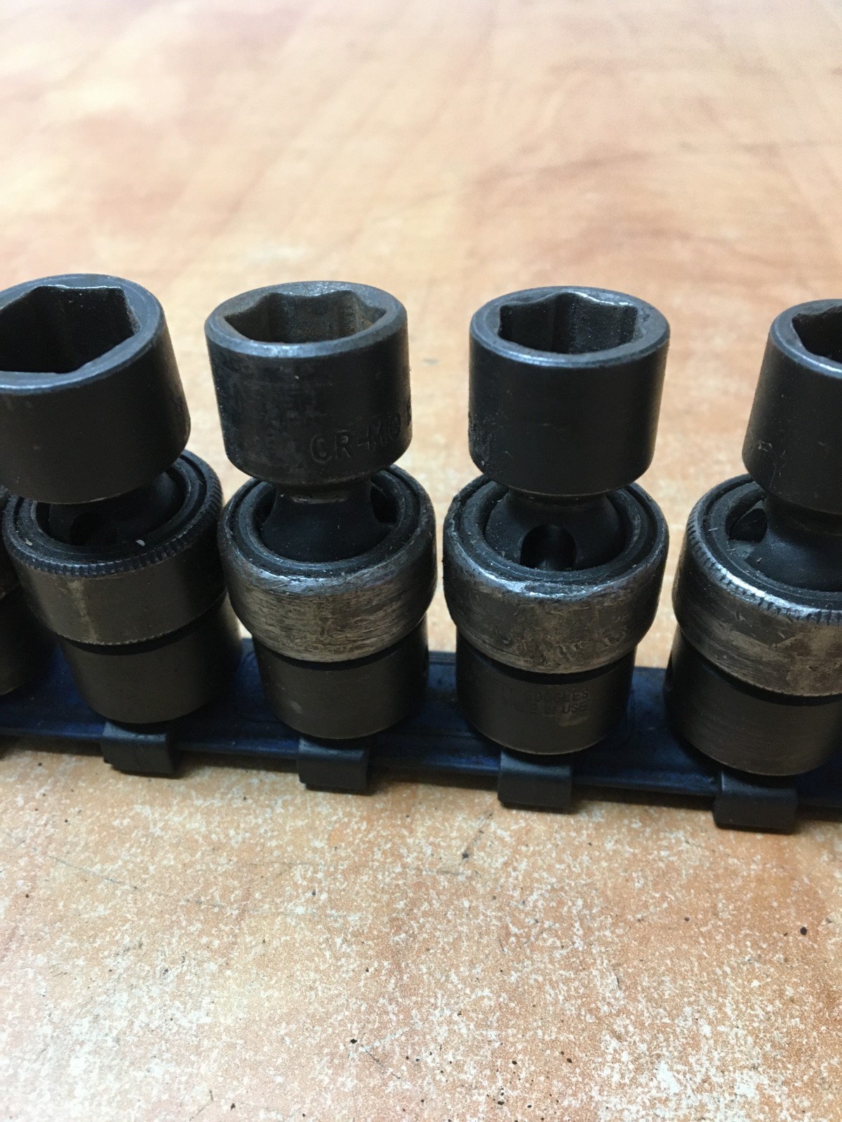 Matco Tools 10Pc Metric 3/8″ Dr Impact Swivel Socket Set 6PT 10-19mm SBUPM106V