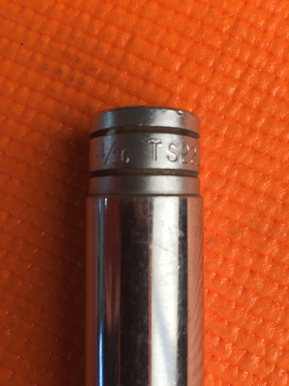 Snap-on Tools 11/16″ TS221 Deep Socket 1/2″ Drive SAE 6 Point Chrome USA