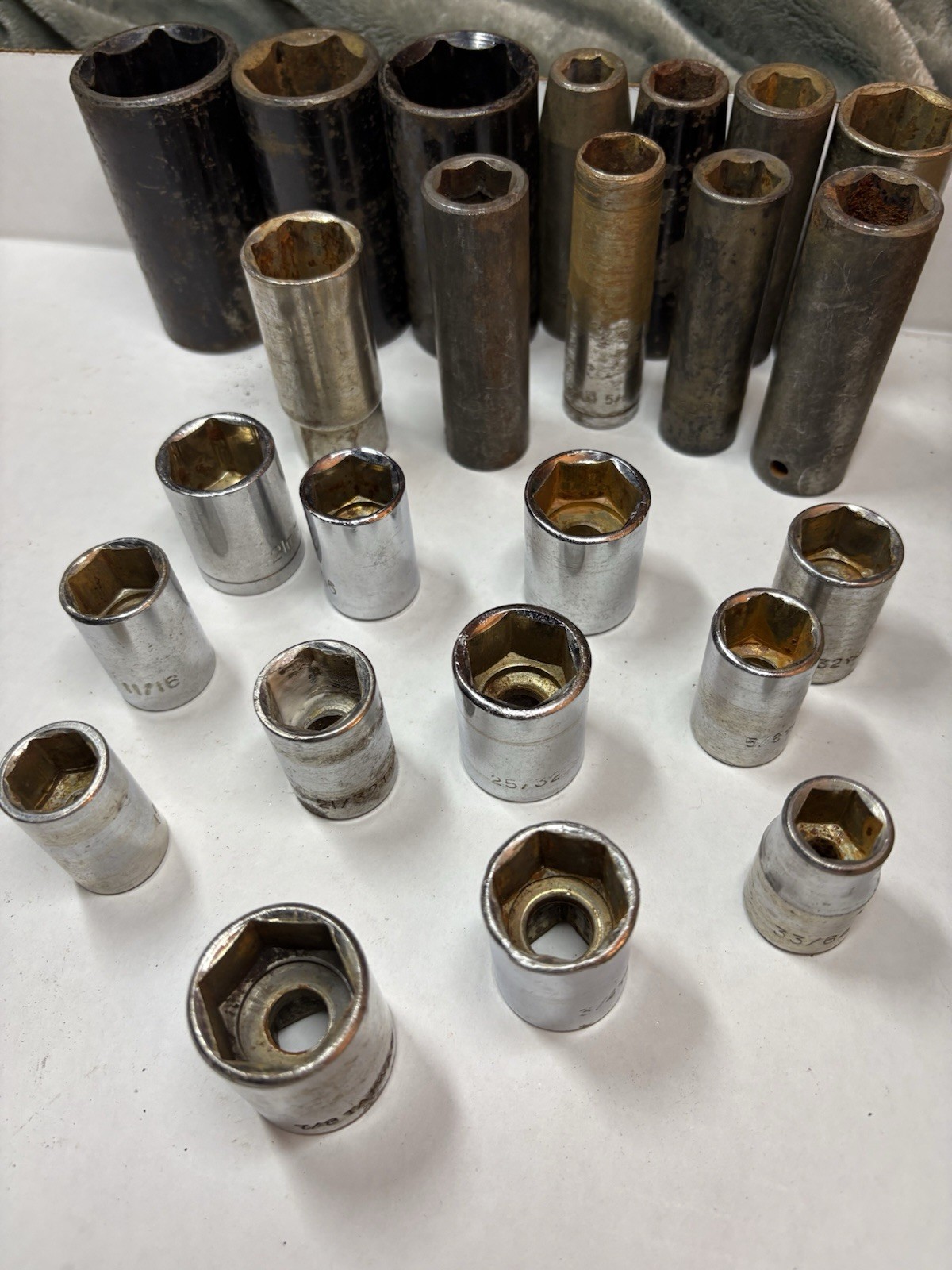 Lot of 36 Assorted Sockets Deep & Short Well 1/2″Drive 6 & 12 Point Metric & SAE