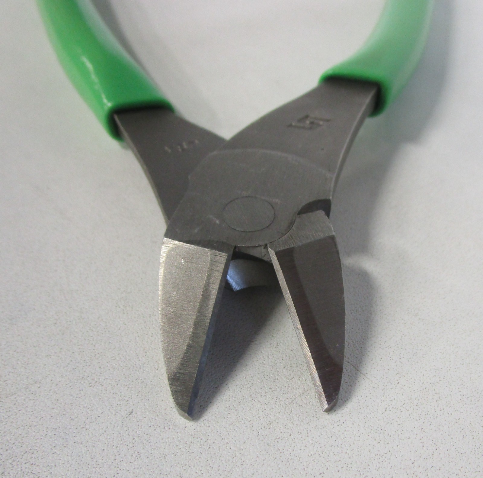 Snap On 388ACF 8″ Vector Edge High-Leverage Diagonal Cutter Pliers USA