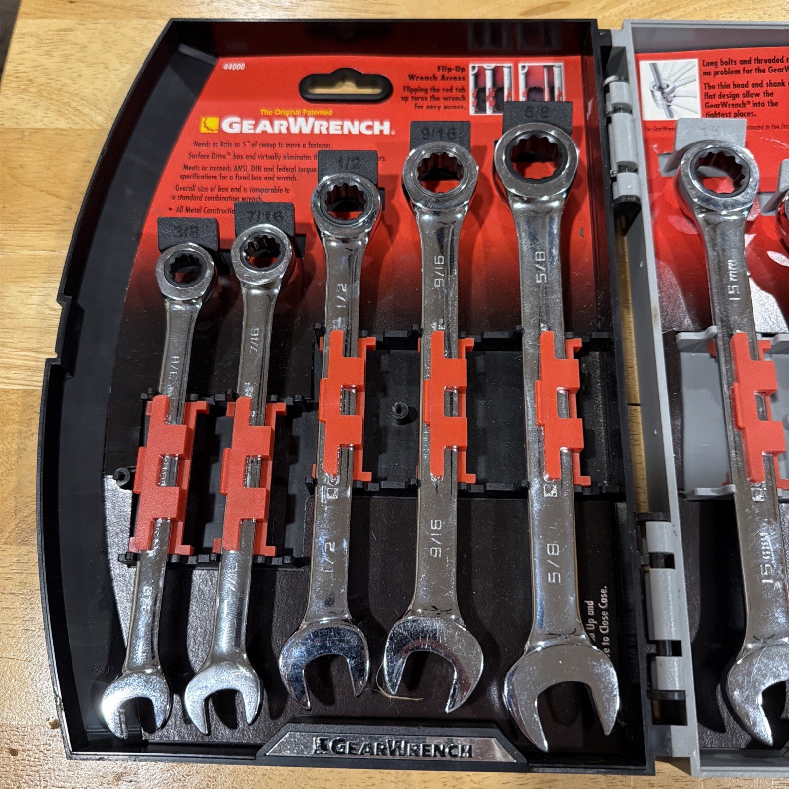 Gearwrench 10 Piece Metric/SAE Combination Ratcheting Wrench Set Nice