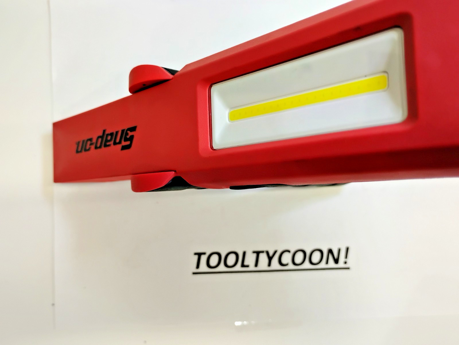 Snap-On Tools NEW ECARH058 Magnetic PIVOT LIGHT RED 500 Lumen ANGULAR