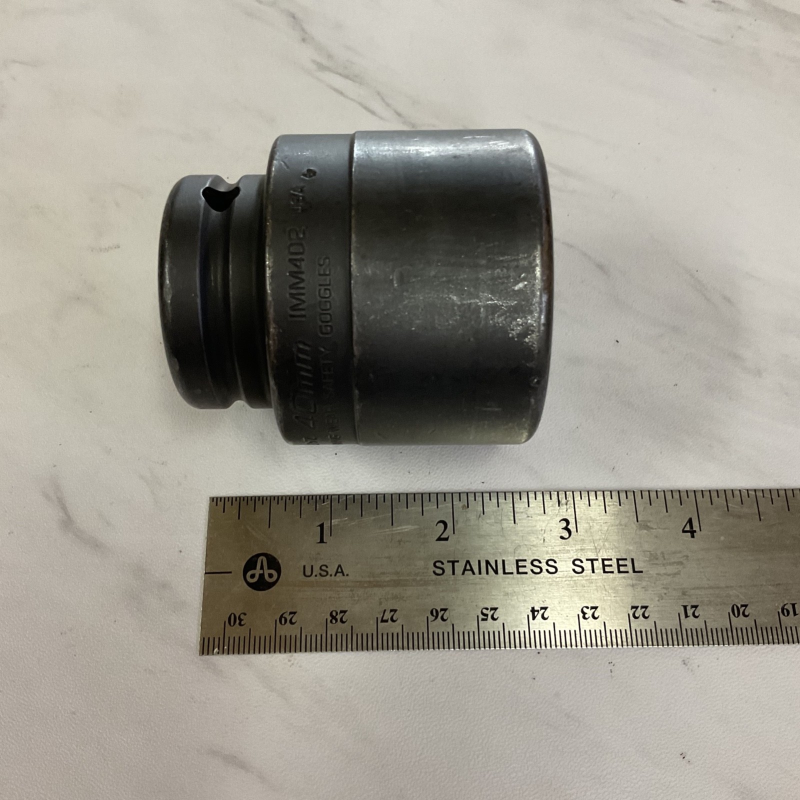 Snap-on IMM402 USA 40mm 3/4″ Drive 6-Point Shallow Flank Drive Impact Socket