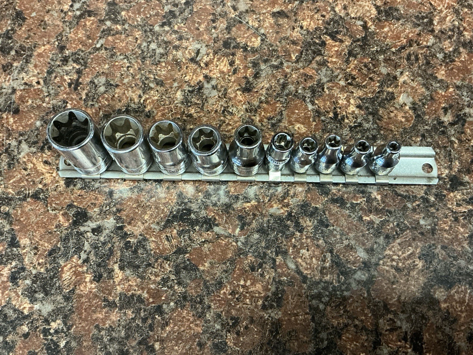 Snap-On Tools Inverted Torx Socket (Set Of 9) E4-E18 + 1 mac socket – b4