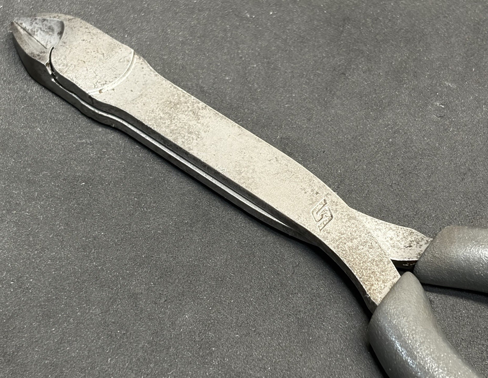 Snap-on METALLIC GREY Talon Grip 7″ Long Mini Diagonal Cutter Pliers Dikes 808CF