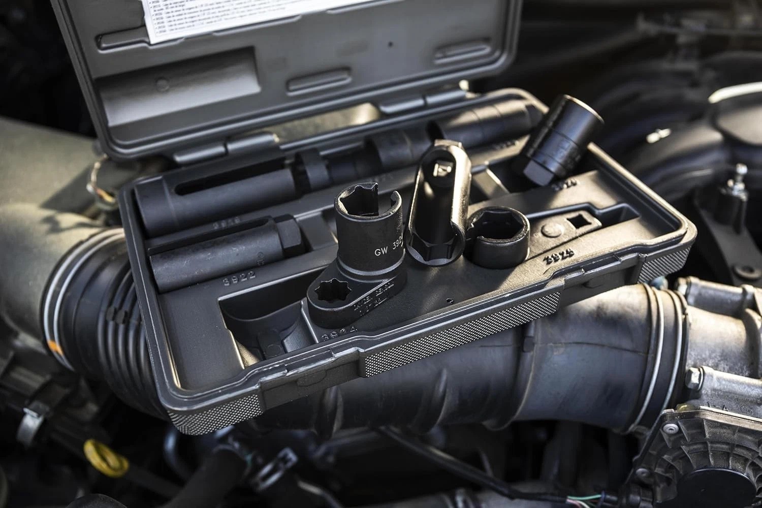 8-Piece Chrome Vanadium Sensor and Sending Socket Set for Automotive Excellence