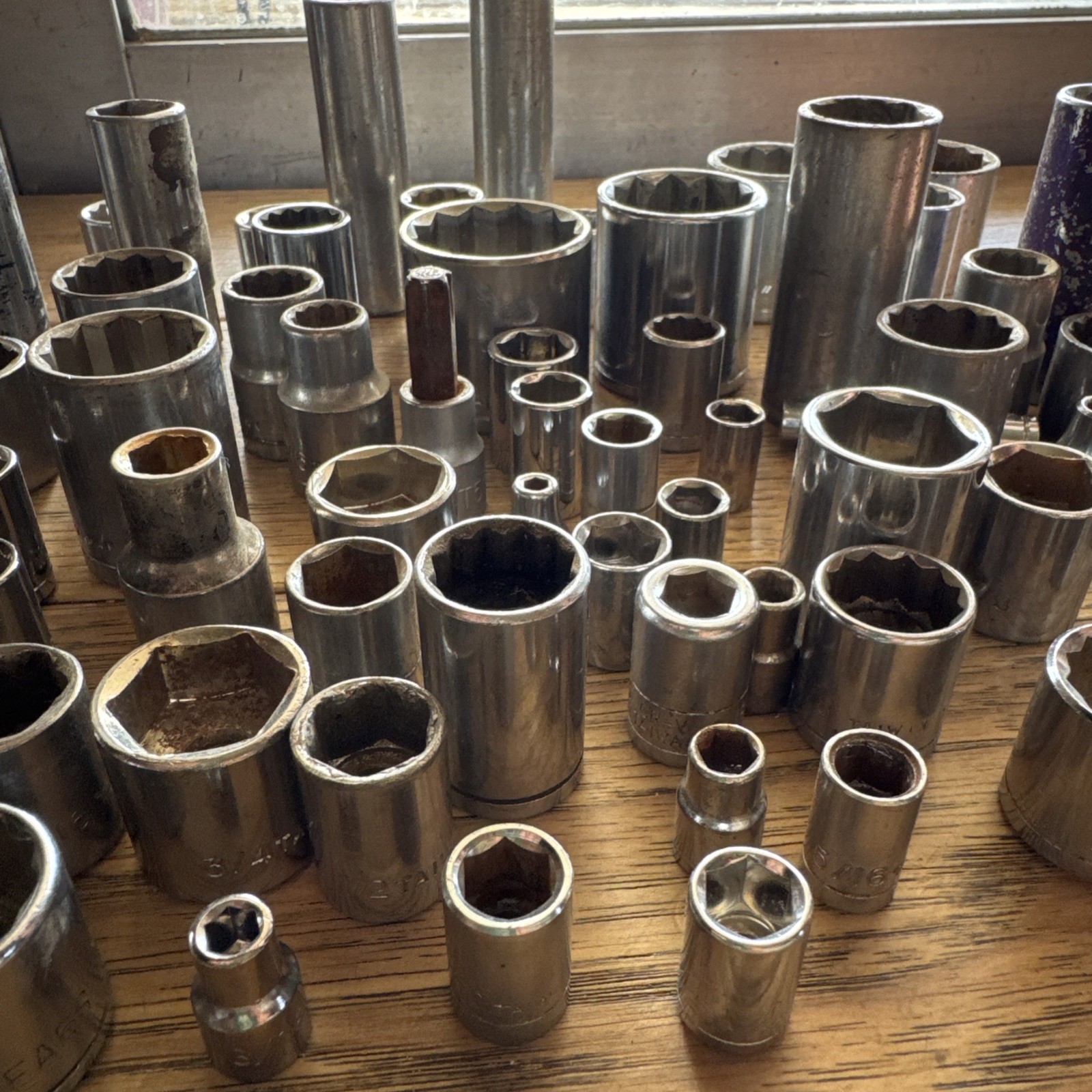 Sockets Standard SAE Assorted 83 Pieces