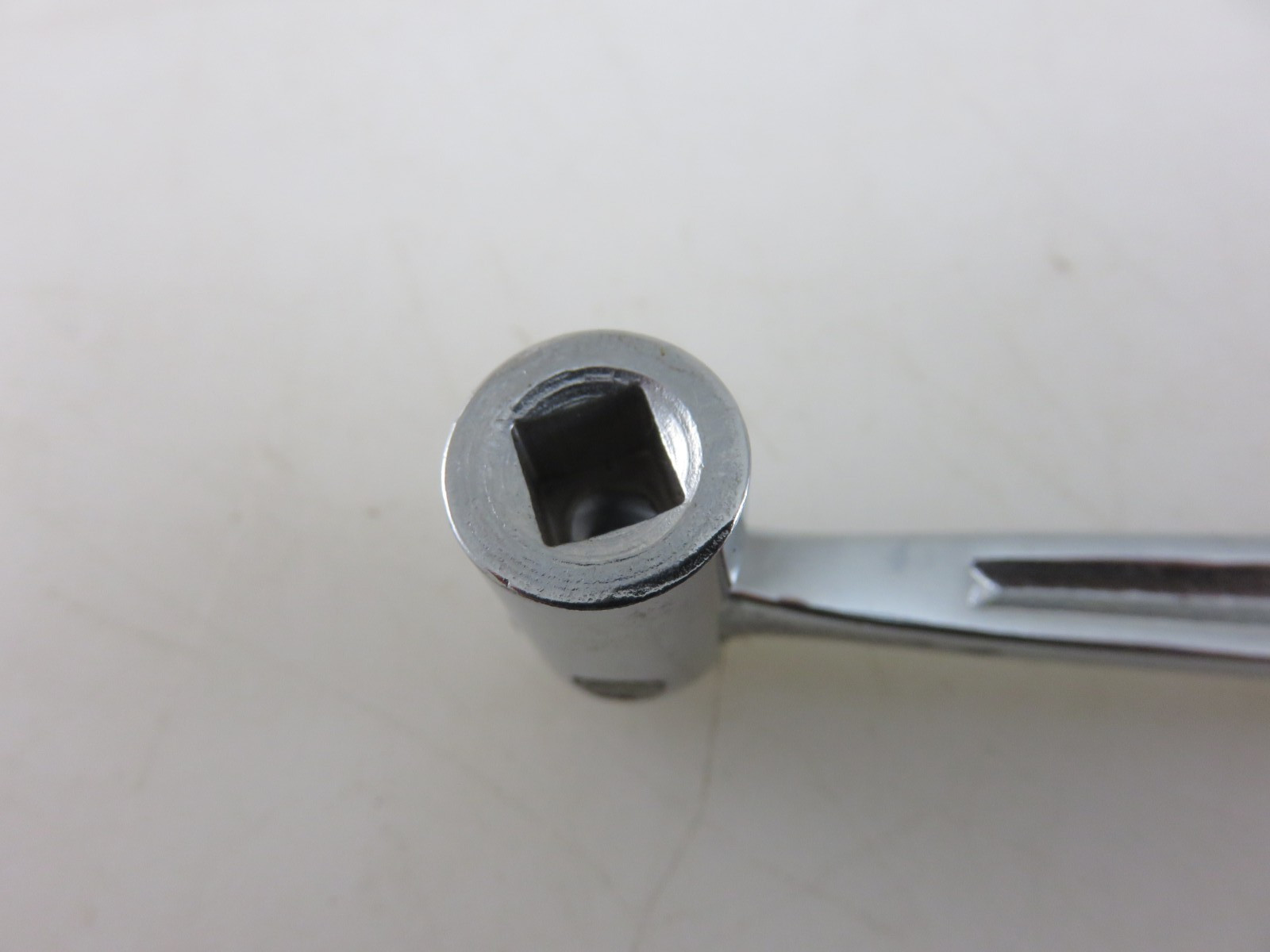 Snap-On B1360 Saltus Flex Head Socket Brake Wrench 1/4″ x 5/16″ SQUARE BOX END