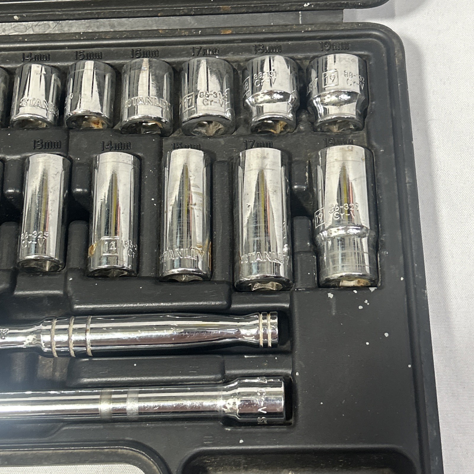 Stanley Chrome 24 Pc Deepwell METRIC 6 Point socket Set 8mm-19mm STD. & Deep