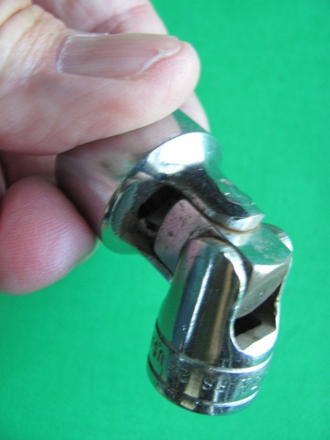 Snap-on Tools FS24 – 3/8″ Drive SAE 3/4″ 6 Point Universal Swivel Socket USA