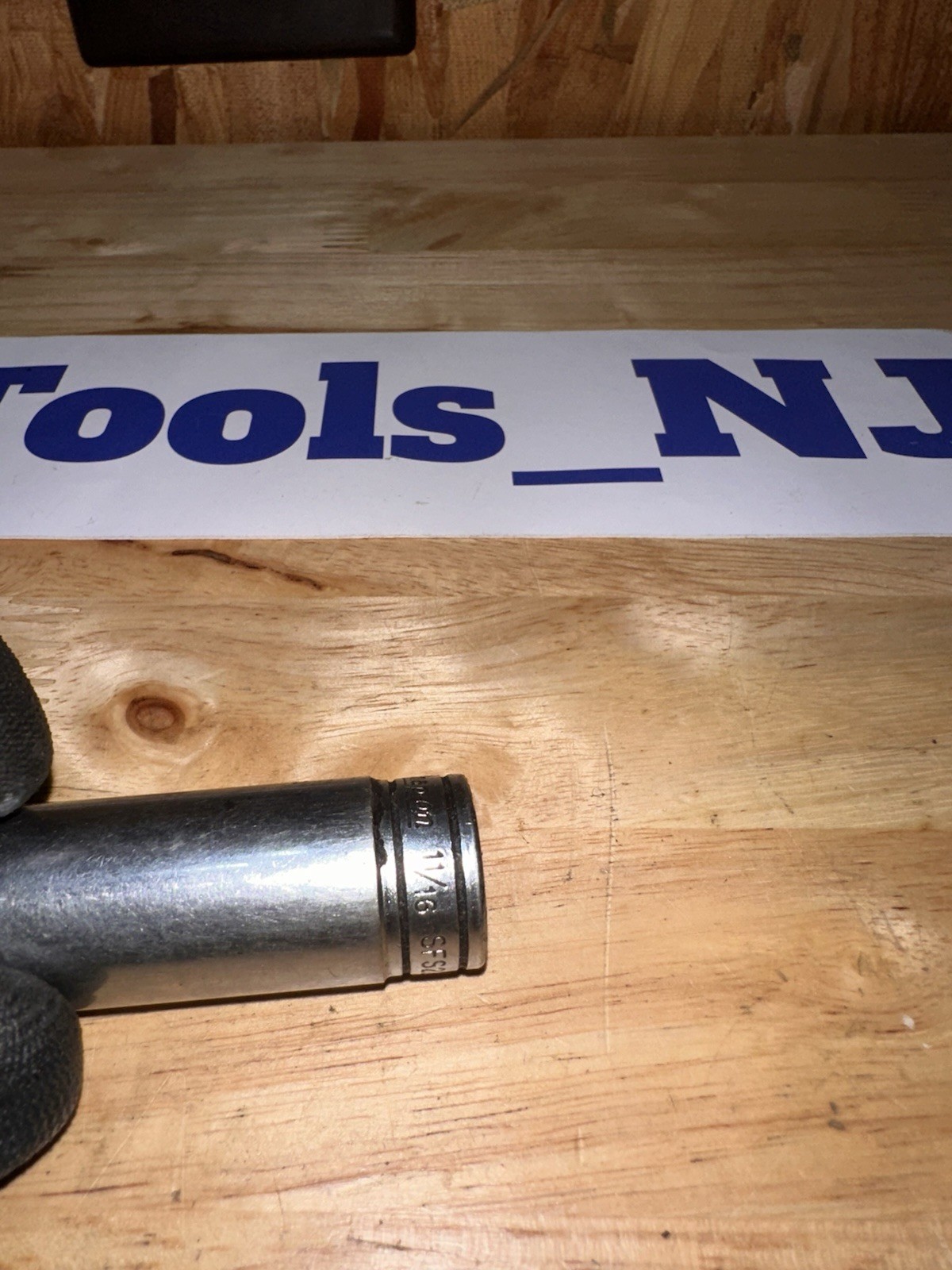 Snap On Tools 11/16″ Deep Socket 3/8″ Drive 6 Point SFS221 Made in USA