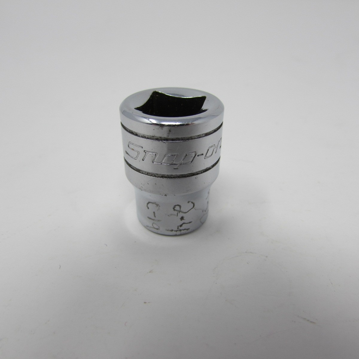 Snap-On 3/8″ 12 Point Socket 3/8″ Drive F121 Writing and Scratches On Tool USA