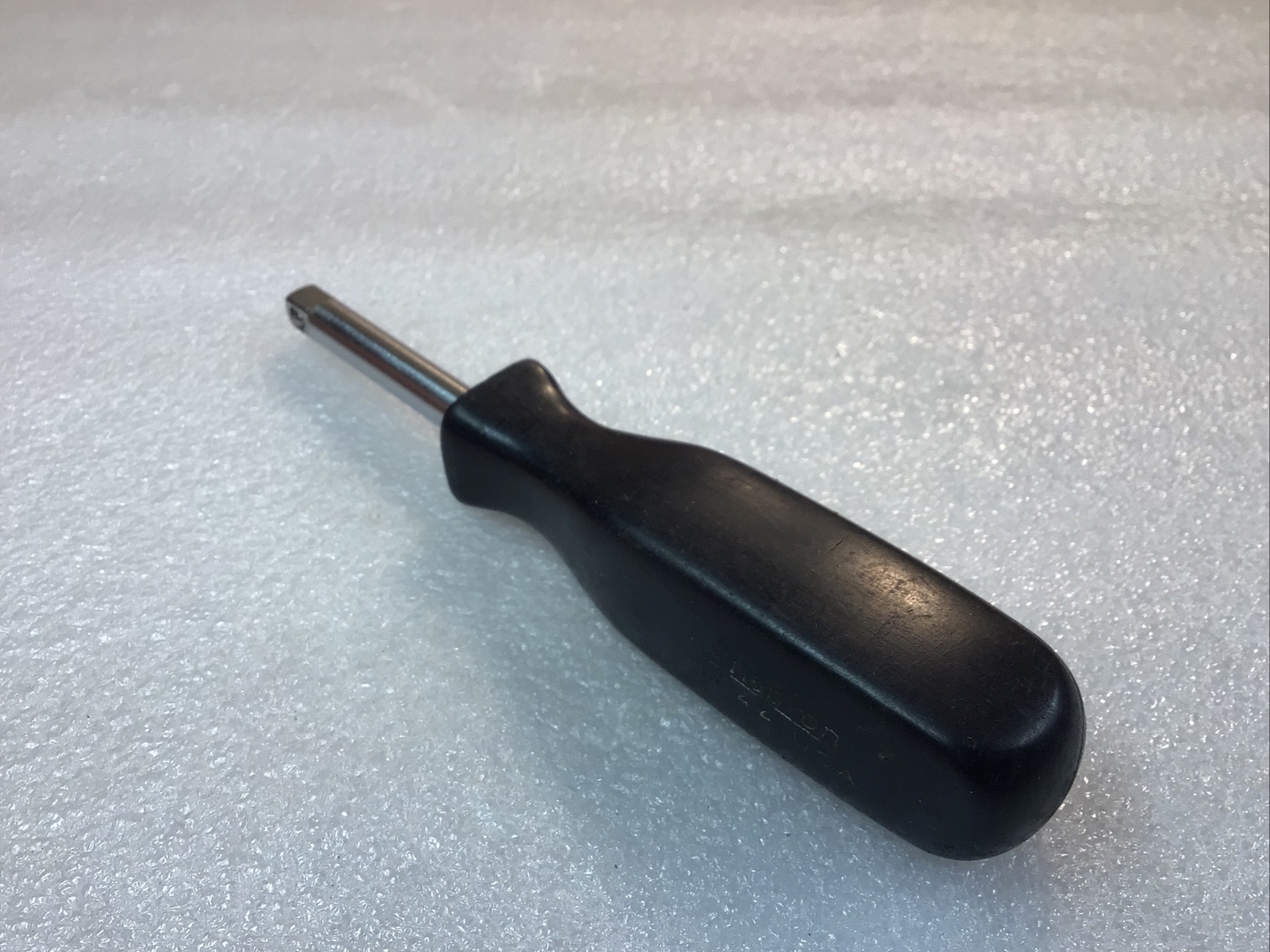 SNAP-ON#TM4A – 5-1/2” LONG, BLACK HARD HANDLE, 1/4” DR., DRIVER HANDLE-USA-