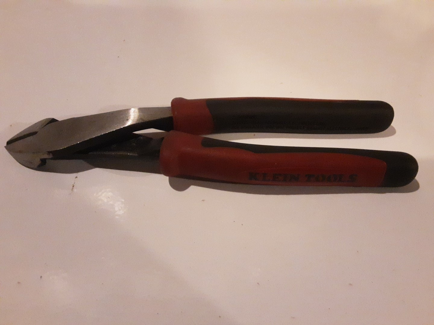 Klein 8 Inch Angle Head Diagonal Cutter Pliers