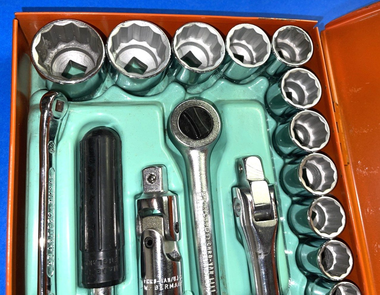 BEDFORD SHEFFIELD TOOLS NEW 1/2 DRIVE 37 PIECE GENERAL SERVICE SET IN RED BOX