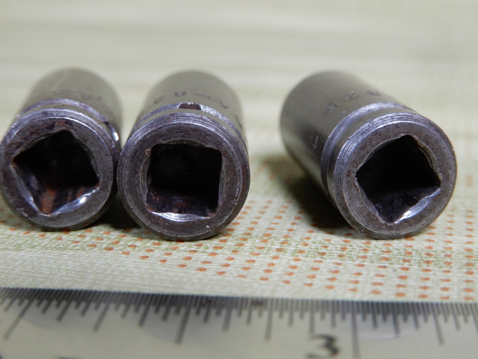 Apex 825 1/4 Drive to 1/4 Hex Sockets (3) Great Condition VX