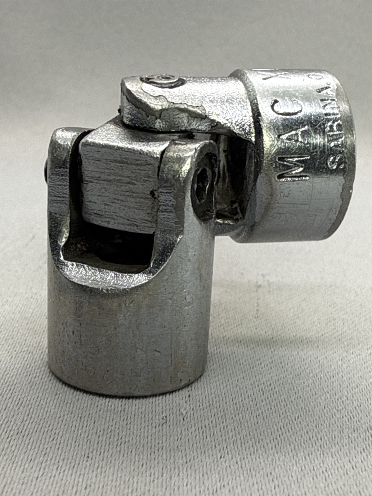 Mac Tools USA XU186D 9/16″ SAE Deep Universal Swivel Socket 3/8″ Drive 6pt Point