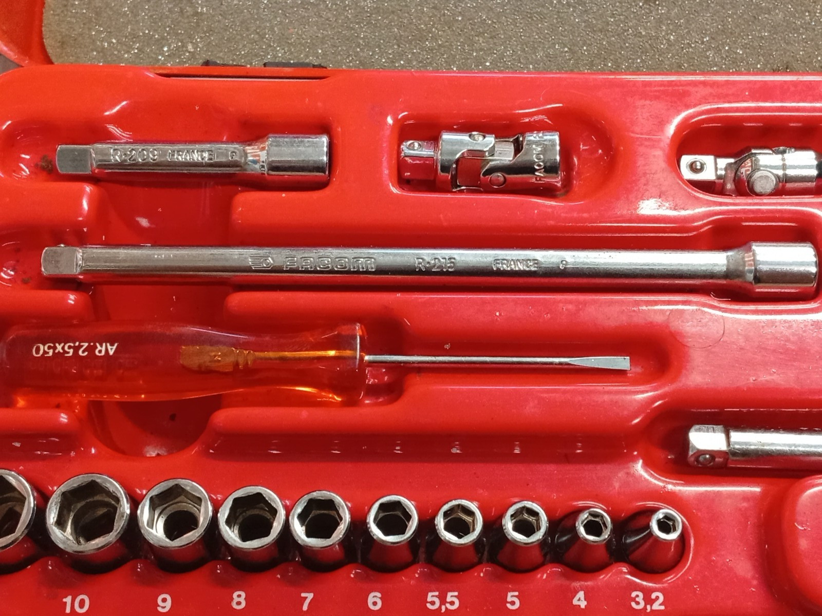 Vintage FACOM metric 1/4″ Drive, 19 Piece Socket Set, Made In France