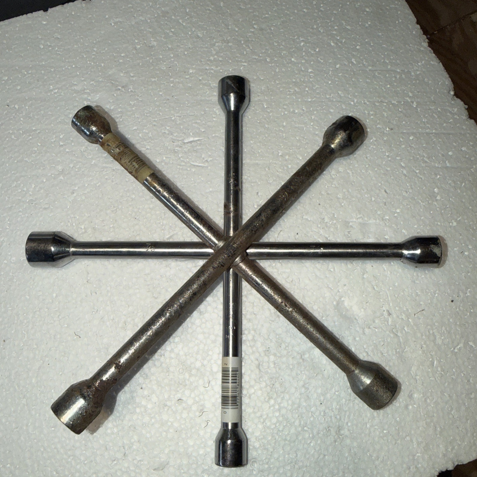 4 way lug wrench Pair Rusted 5/8-7/8-3/4-13/16 New Old Stock
