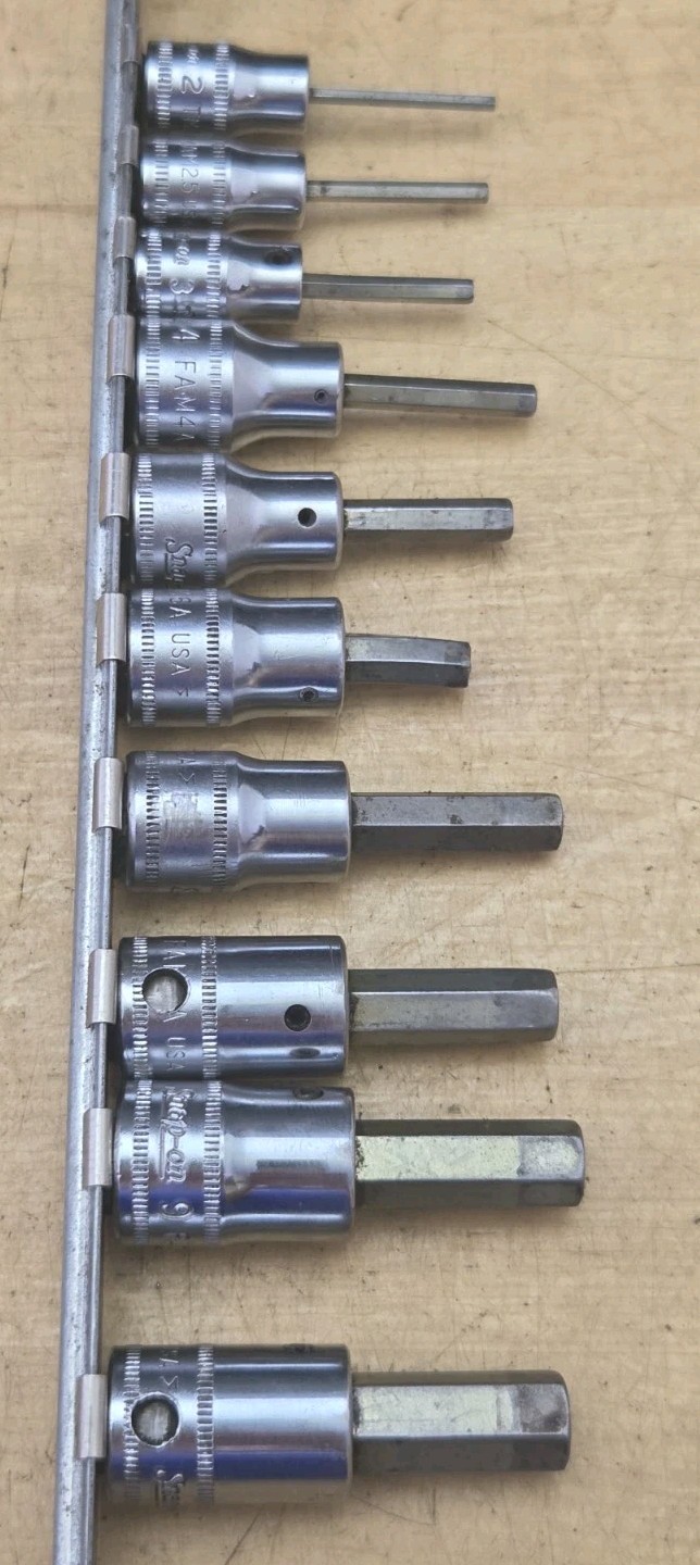 Snap On 210EFTAMY-1/4″ & 3/8″ Dr 10Pc Metric Standard Hex Bit Socket Driver Set