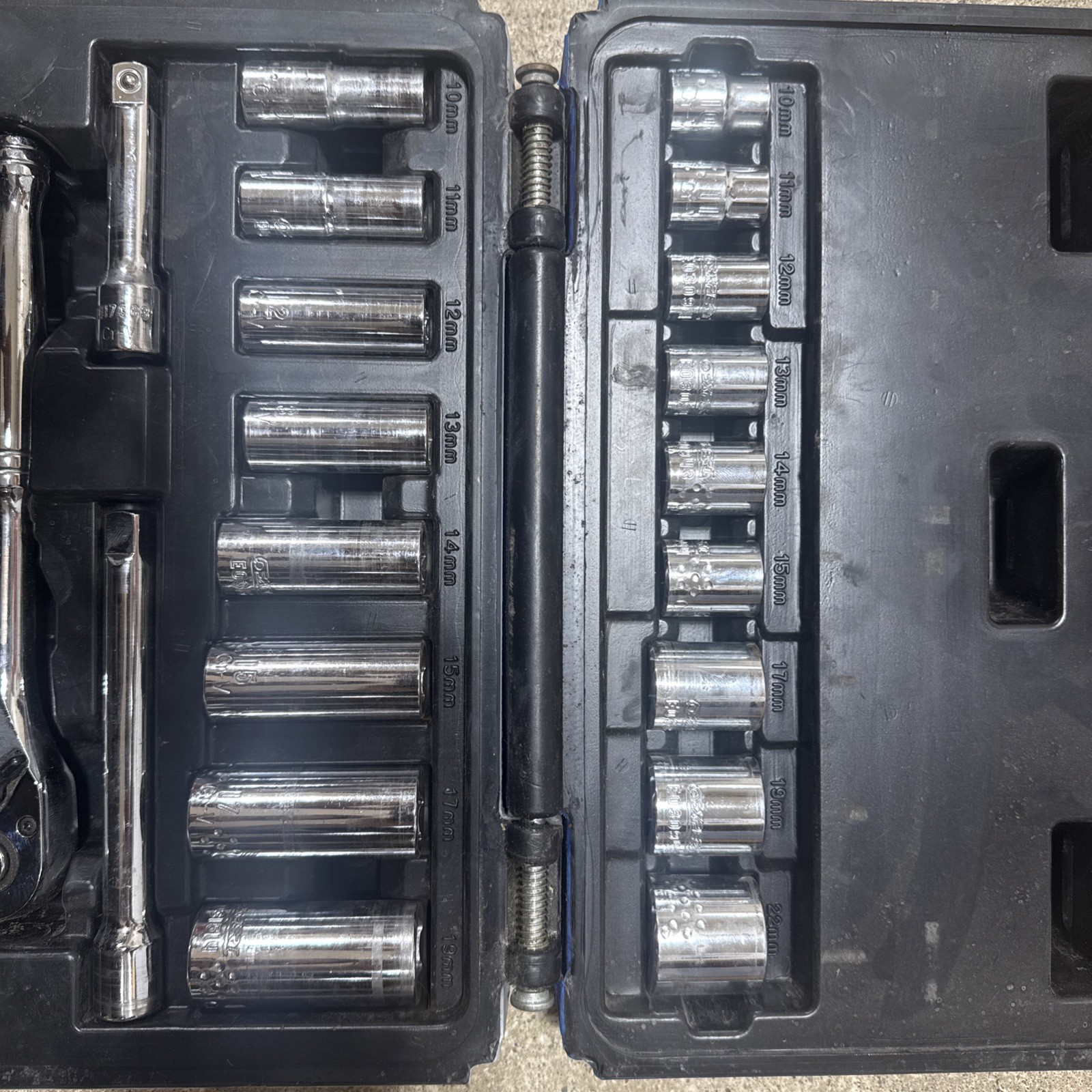 EXPERT TOOLS EO34830, 20-piece 3/8-drive 6-point Metric socket set