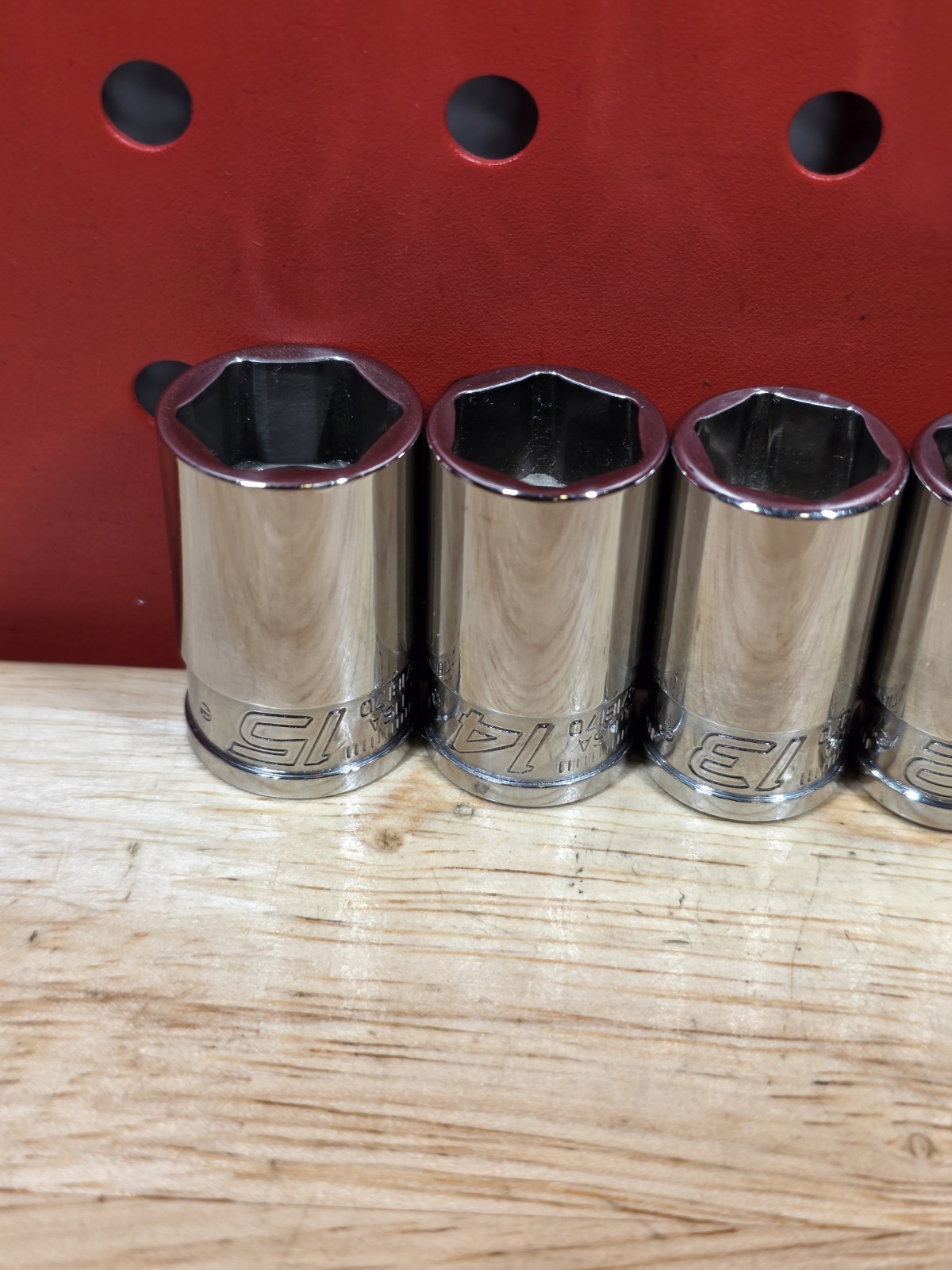 Snap-on 112YTMMSY 5mm-15mm 12-Piece 1/4″ Drive 6-Point Semi-Deep FDX Socket Set