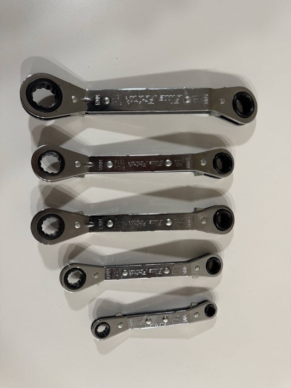 Blue-Point 12 Points metric offset ratcheting wrench 5pc set. 7mm -17mm USA