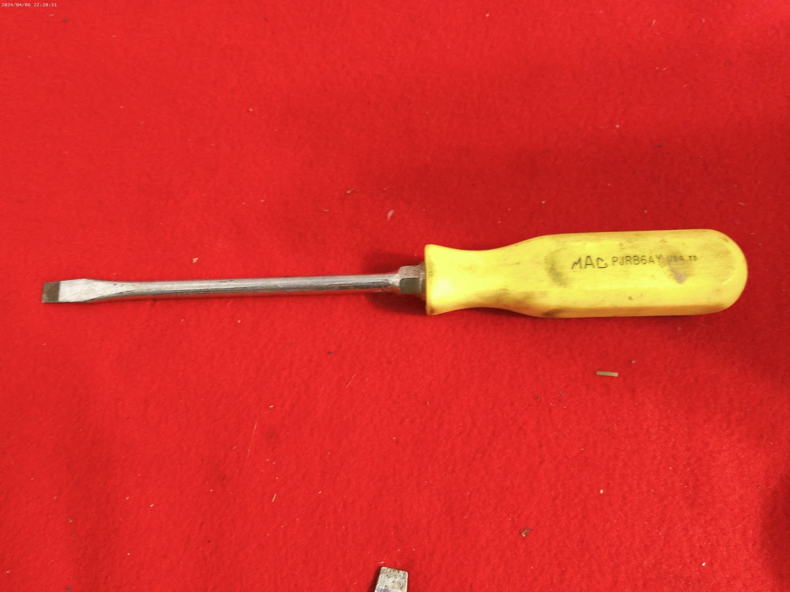 MAC TOOLS PJRB6Ay SCREWDRIVER 6″ FLAT BLADE 5/16” BLADE HARD yello HANDLE USA