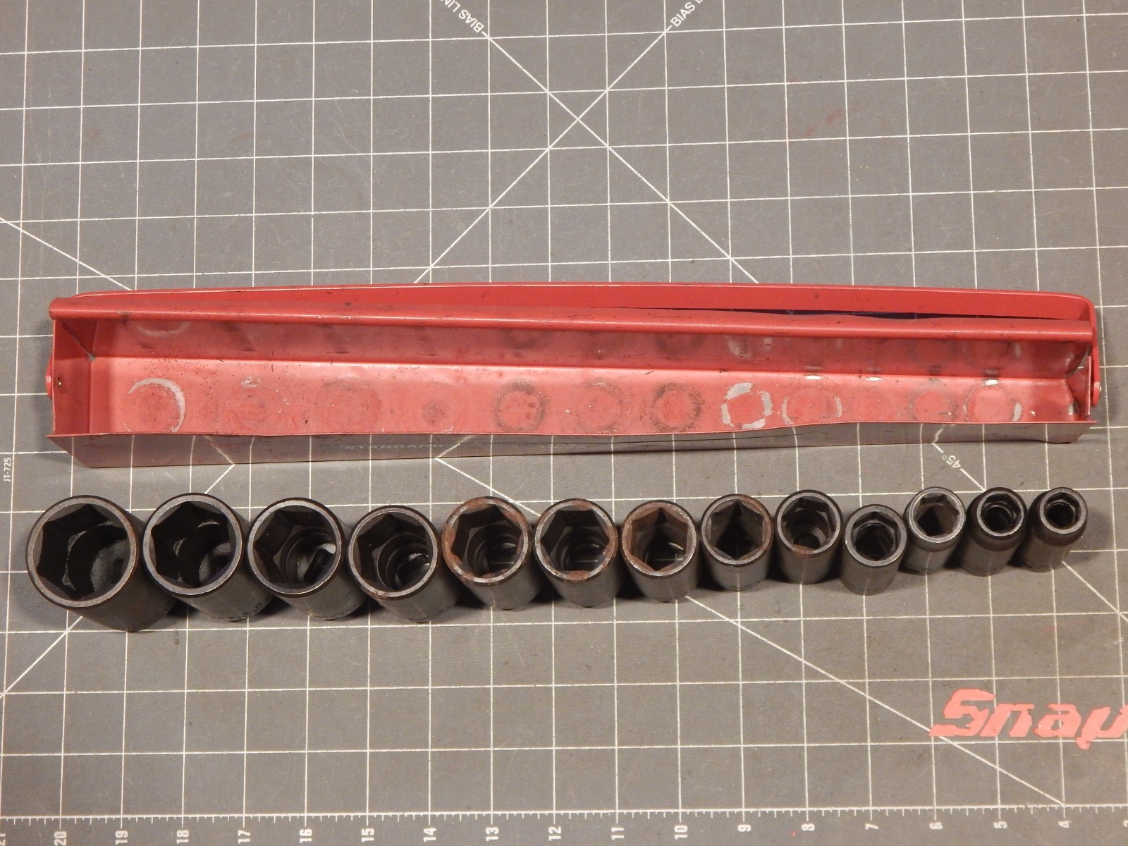 Mac 13Pc SAE 1/2 Drive Deep Impact Socket Set 7/16″ 1 1/4″ 6Pt Dr Metal Tray