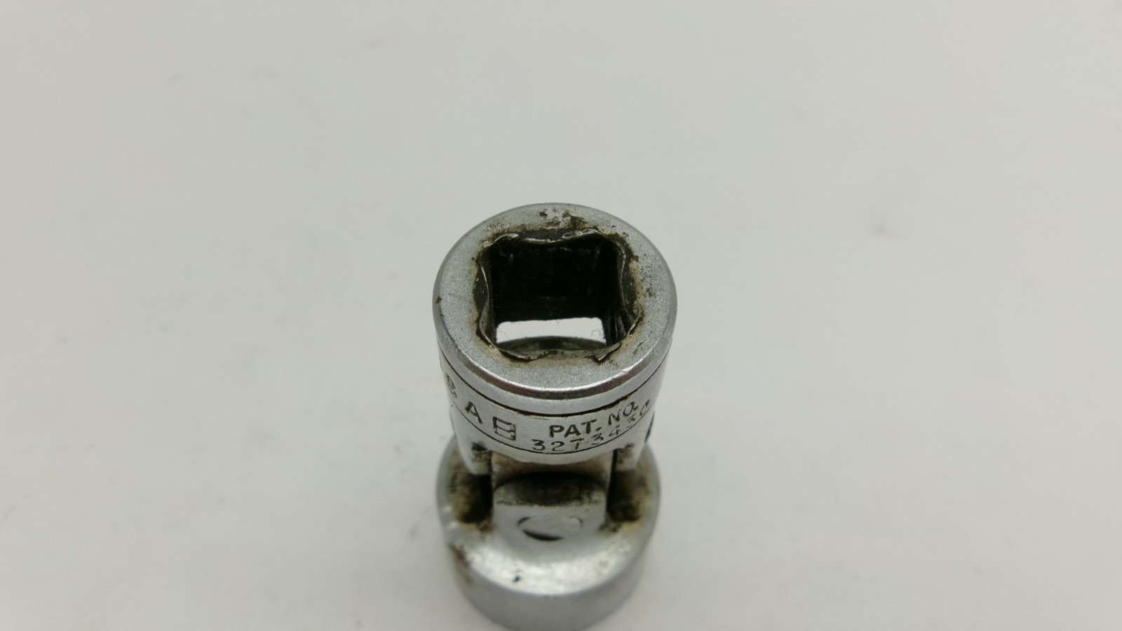 Snap-on tools USA 3/8 drive 3/4″ SAE 6 point Swivel Socket FS24