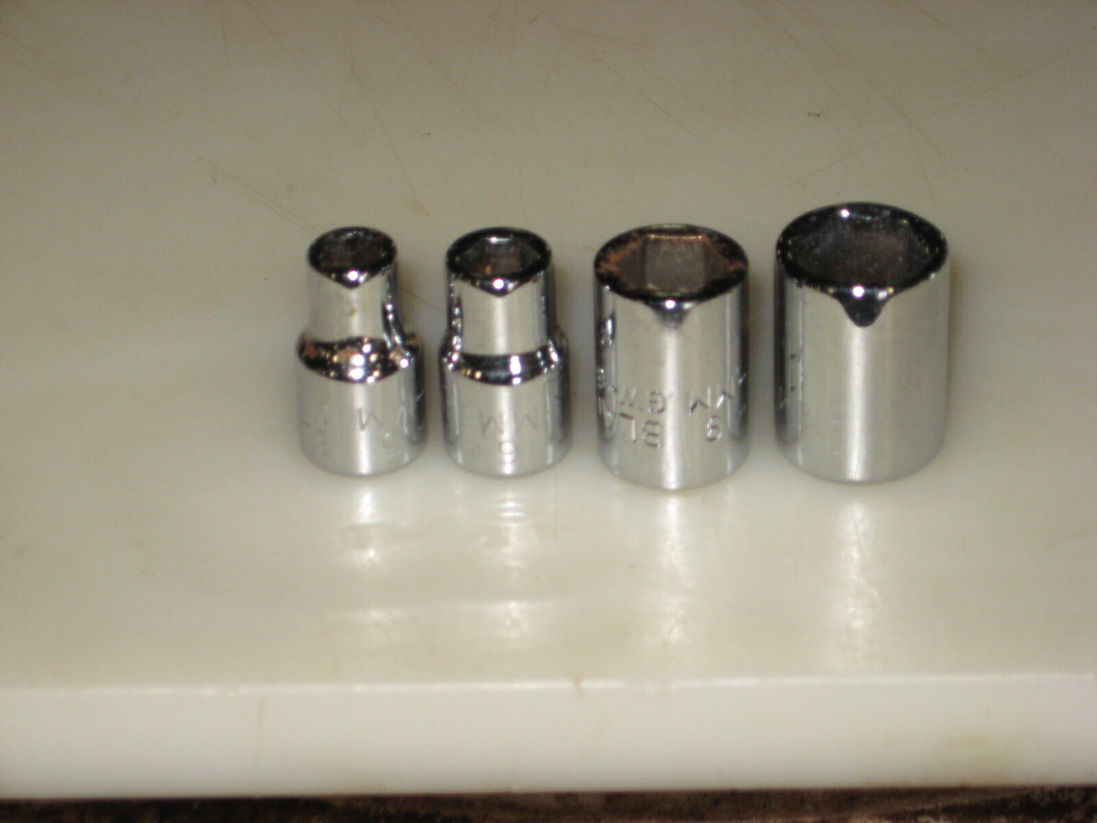 NEW 4-PC. 1/4″-DR. METRIC SOCKET SET, 6-pt (5, 6, 9 & 11mm), by BLACKHAWK