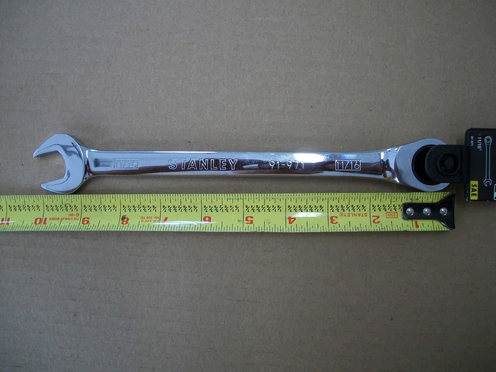 New Stanley 11/16 in Flat SAE Ratcheting Combo Box End Wrench Spanner