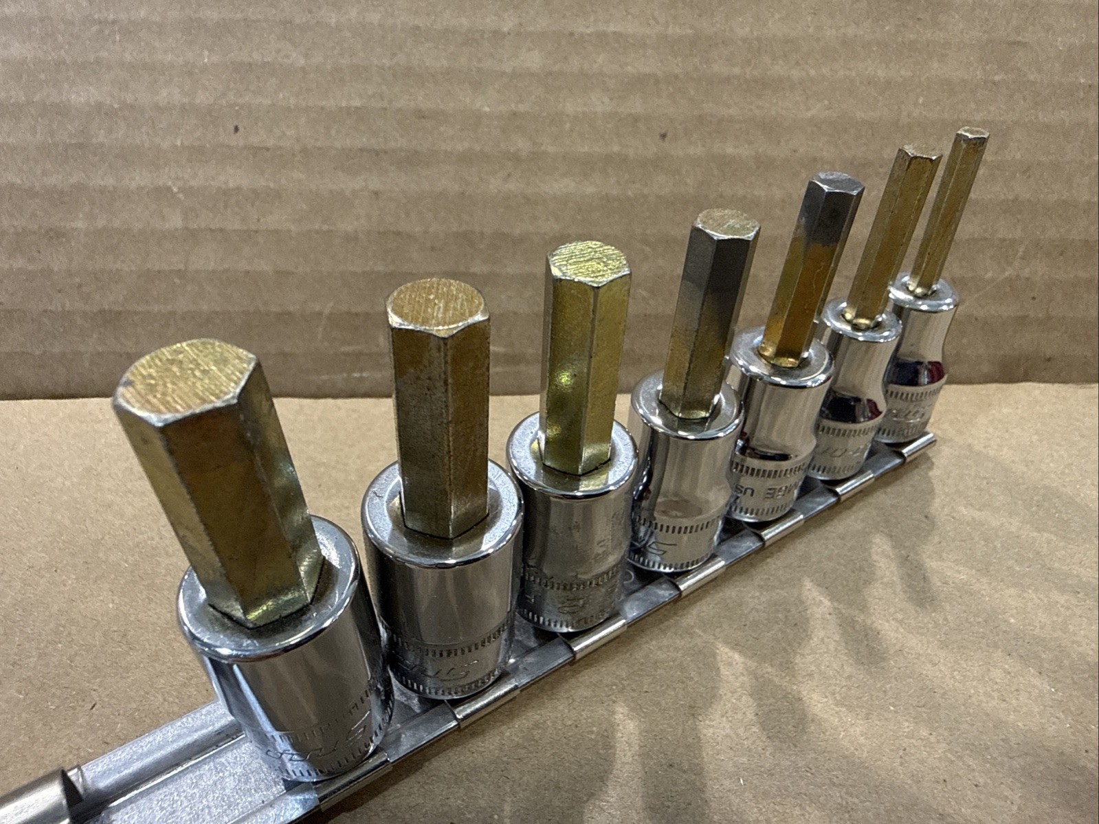 Snap-on ~ 207EFAMY ~ 7pc 3/8″ dr ~ Metric Standard Hex Bit Socket Set 4-10 mm