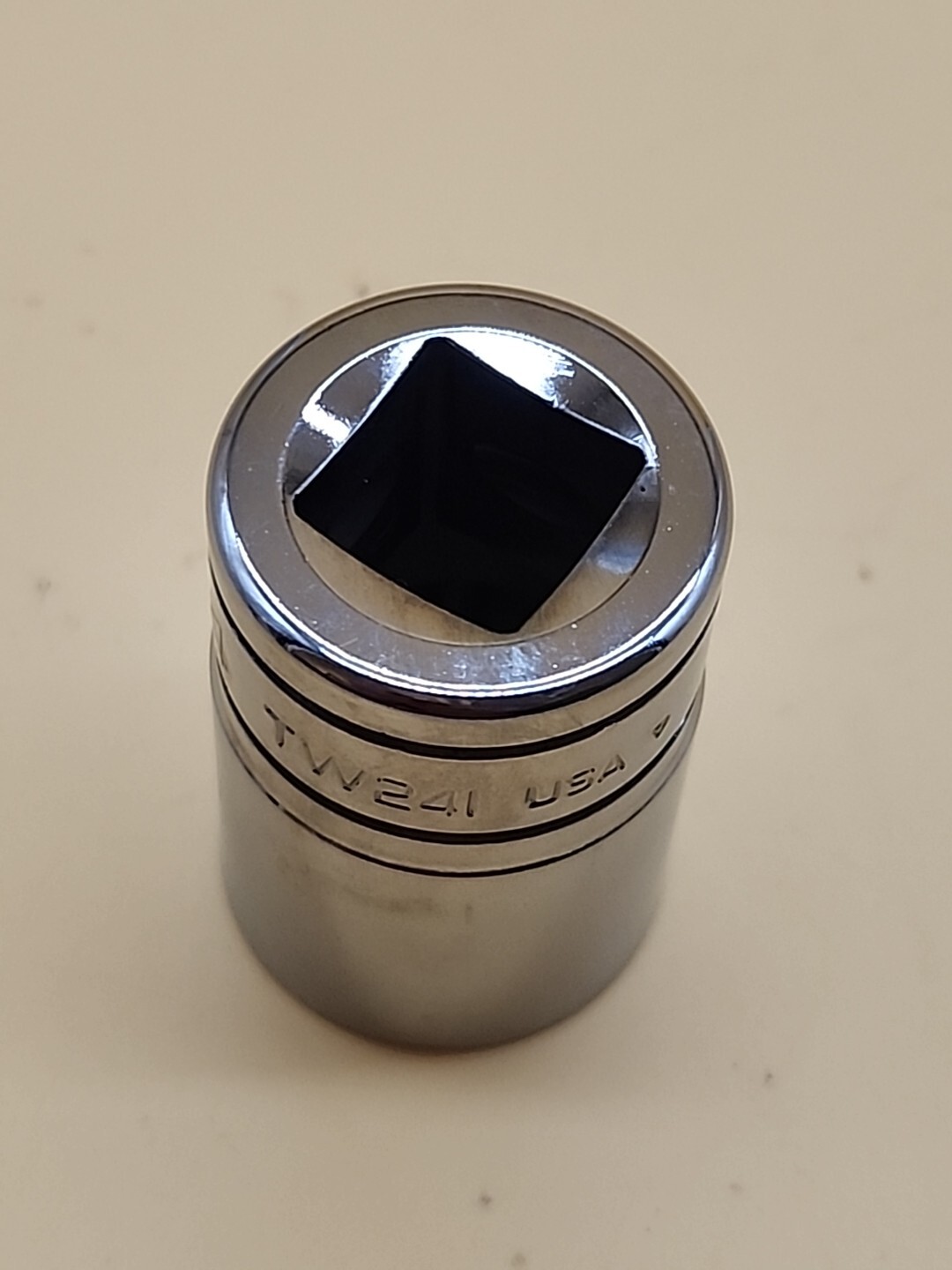 Snap-on Tools TW241 1/2″ Drive SAE 6 Pt Shallow 3/4″ Chrome Socket USA