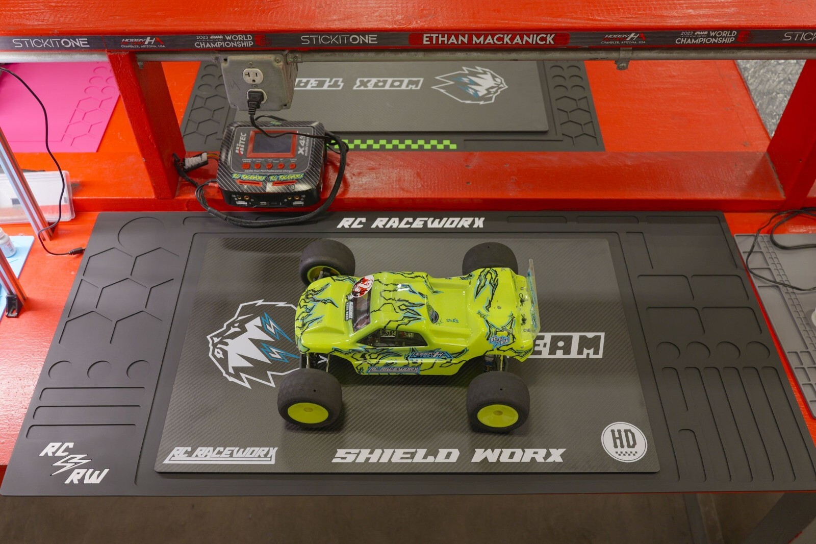 TrackPack – RC Raceworx Flight Deck Pit Mat – Black and White + Soldering Mat