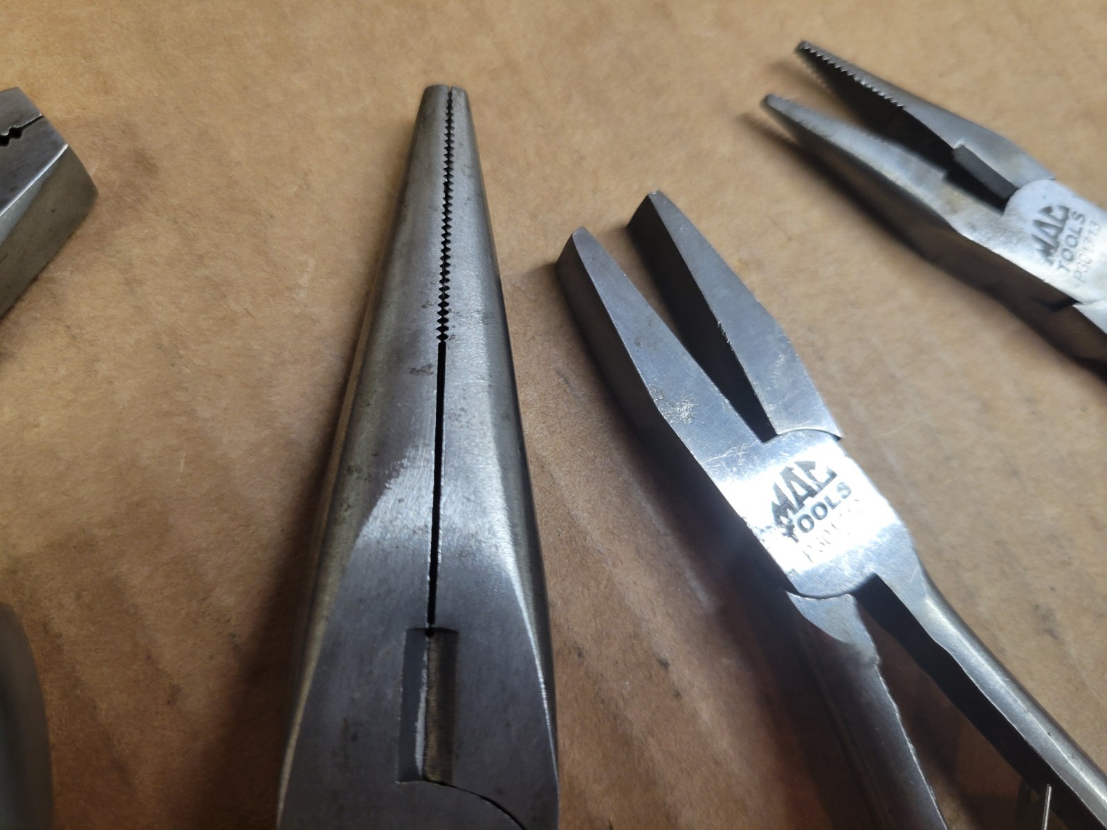 Mac Tools USA 5-Piece 3/8″ Pliers Set