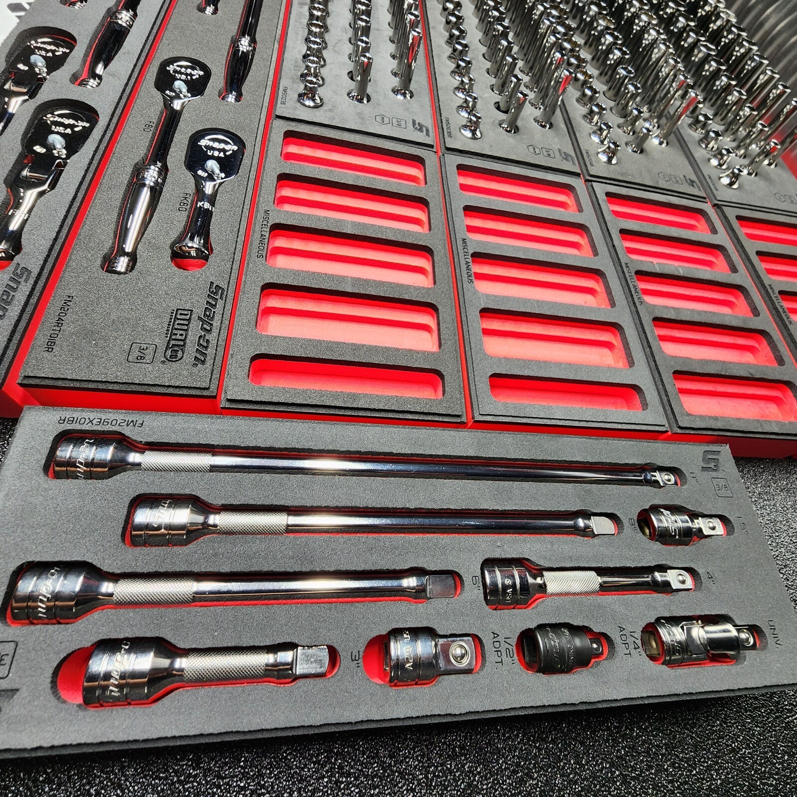 Snap-on Tools 6 & 12-POINT RED 185pc 3/8″ Drive General Service Set 2185GSS01FR