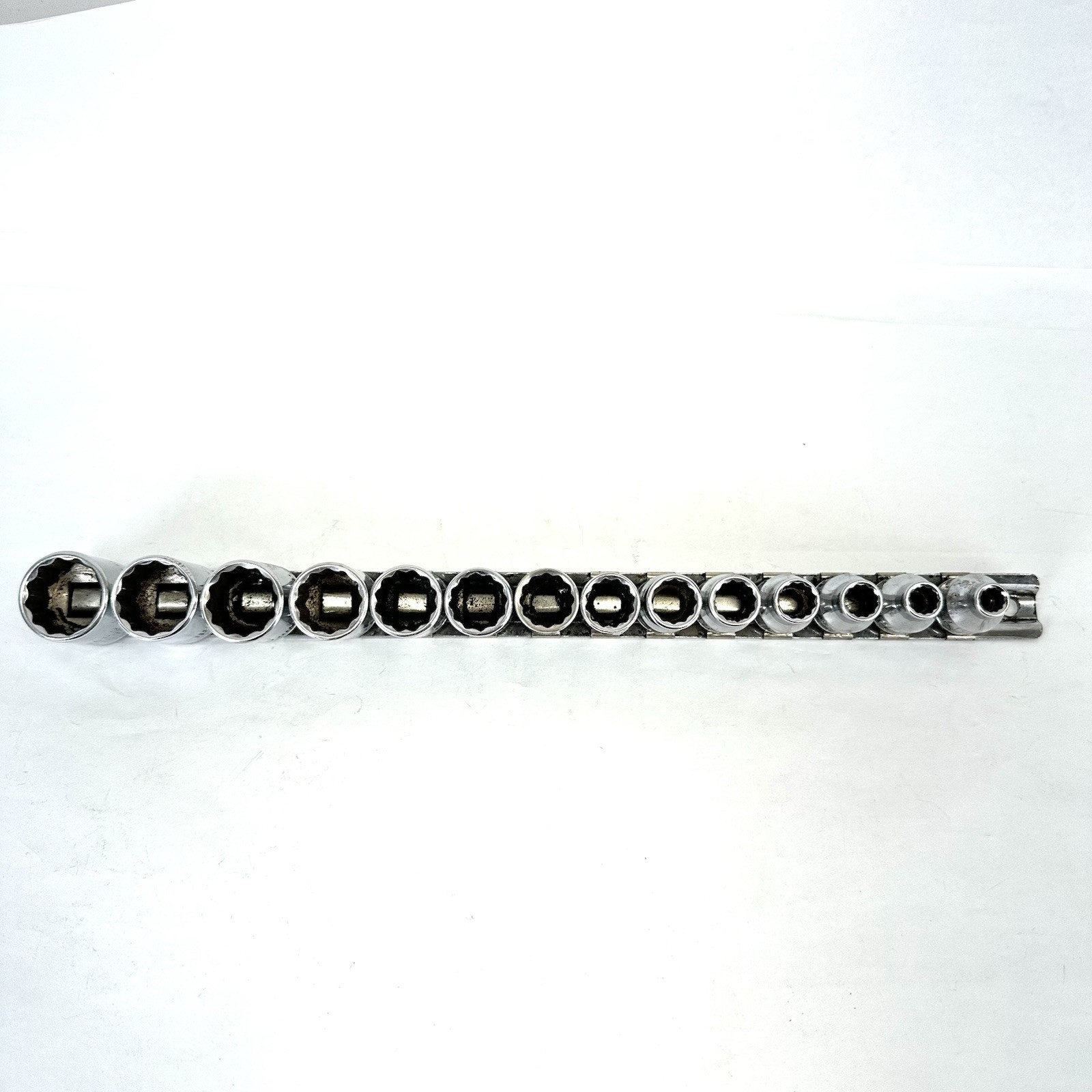 John Deere OEM 3/8-inch Drive 14 Piece Metric Socket Set 6mm-19mm