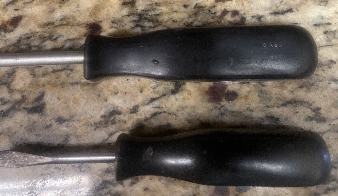 2 Snap-on Old Black Handle Slotted Screwdrivers Chrome Vanadium 1 Stubby- 1 7.5”