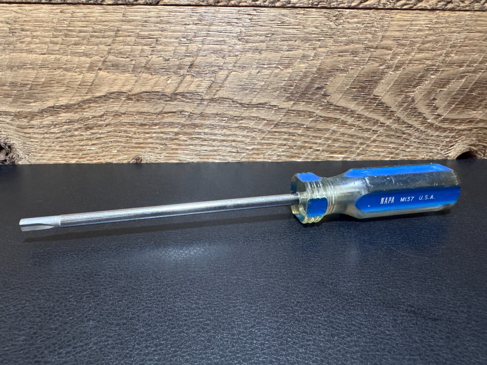 NAPA M137 USA Clutch Head (Bow Tie) 1/4″ Screwdriver 9-1/4″ OAL, 5-1/2″ Shank