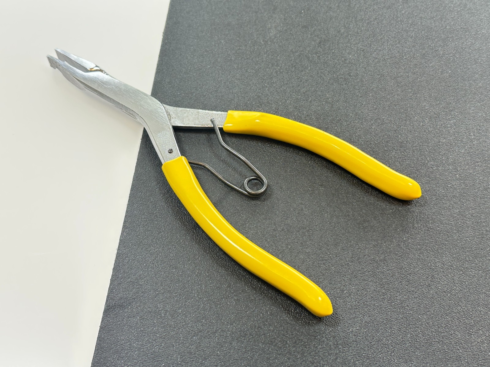 Indestro Tools USA Super 2132 YELLOW GRIP (Rare) Snap-Ring Pliers NEW Old Stock