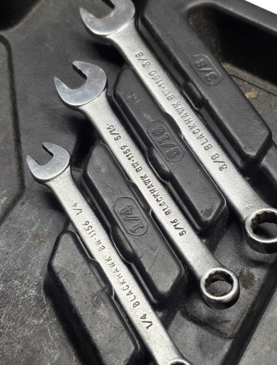 Blackhawk USA 18pc Metric 10-18mm, SAE 1/4-3/4” Satin Combination Wrench Set